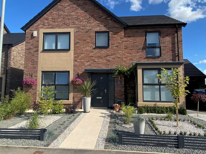 4 Bedroom Detached House For Sale In Parisi Way, Pocklington, York, YO42