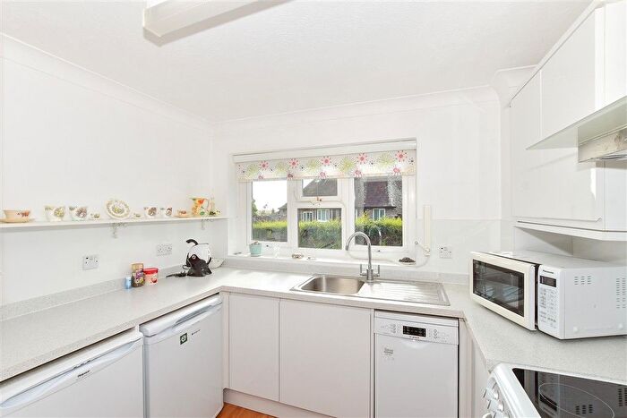 1 Bedroom Flat For Sale In Linden Chase, Uckfield, East Sussex, TN22