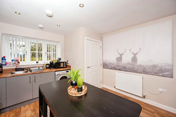 3 Bedroom Semi-Detached House For Sale In Warrington Road, Widnes, Cheshire, WA8