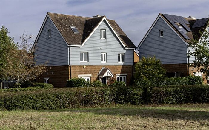 5 Bedroom Detached House For Sale In The Moors, Redhill, RH1