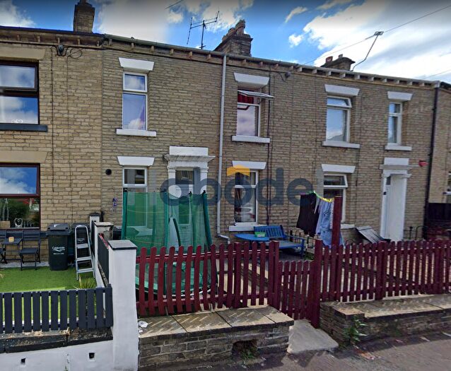 2 Bedroom Terraced House To Rent In Rastrick, Brighouse, HD6