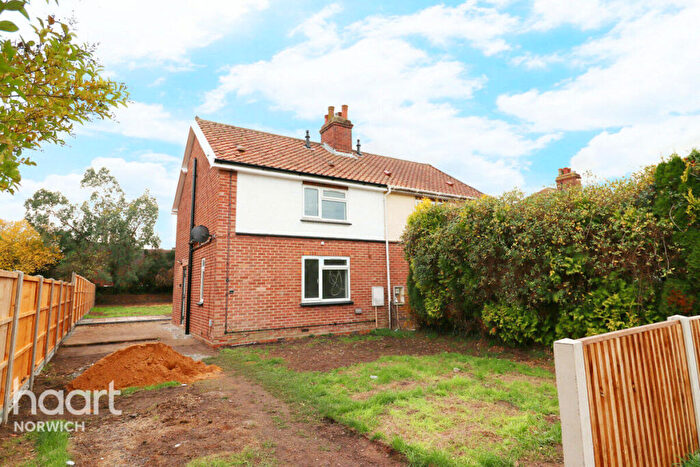 3 Bedroom Semi Detached House To Rent In Preston Avenue, Wymondham, NR18