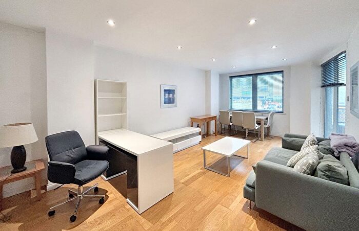 1 Bedroom Flat For Sale In Manilla Street, London, E14