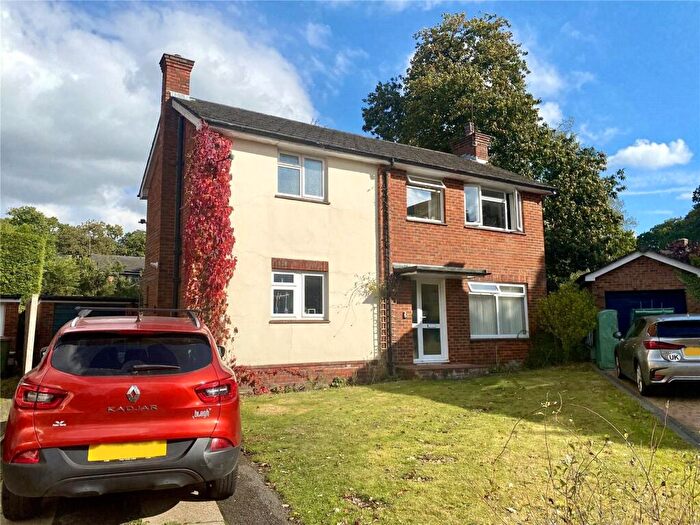 3 Bedroom Detached House To Rent In Heathfield Close, Chandler's Ford, Hampshire, SO53