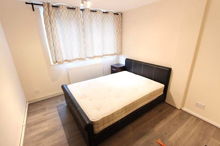 2 Bedroom Flat To Rent In Crescent Road, London, N22