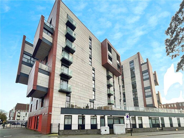 1 Bedroom Apartment For Sale In Victoria Avenue, Southend-on-Sea, Essex, SS2