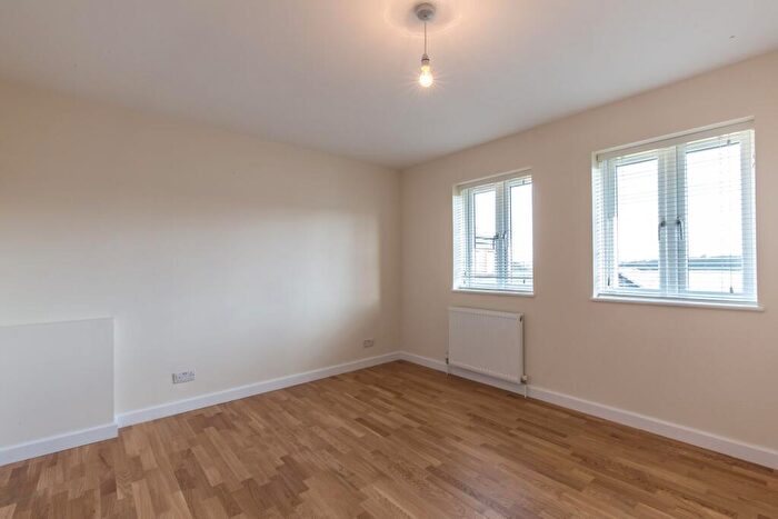 2 Bedroom Duplex To Rent In Martlesham, Panshanger, AL7