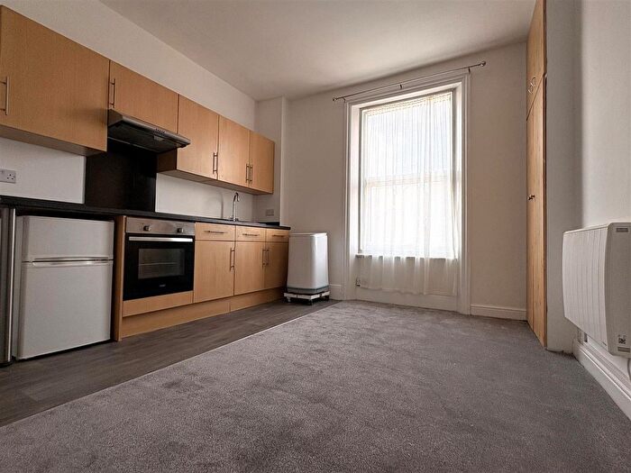 Studio To Rent In Baring Road, London, SE12