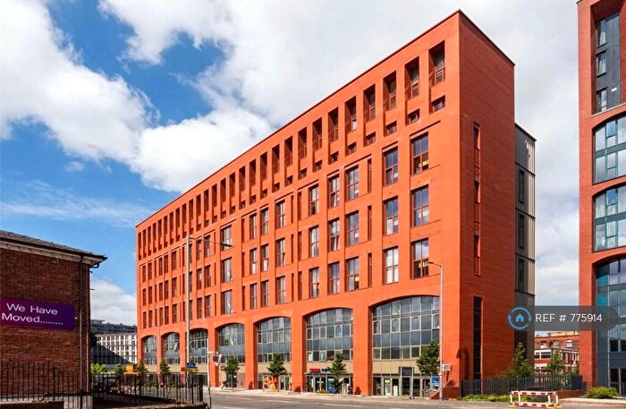 2 Bedroom Flat To Rent In Spinners Way, Manchester, M15