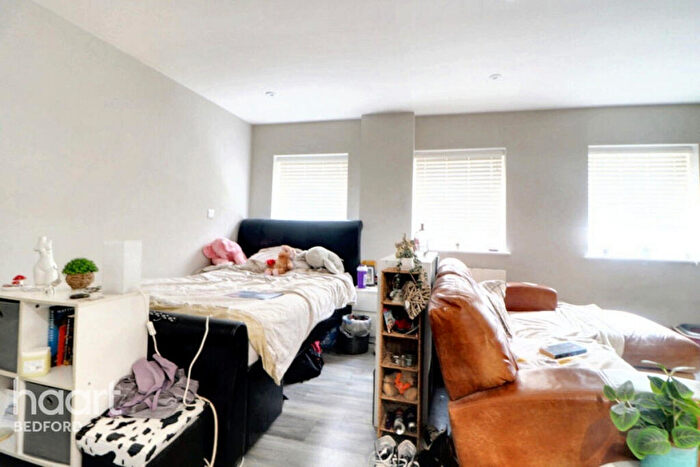 Flat For Sale In - Mill Street, Bedford, MK40