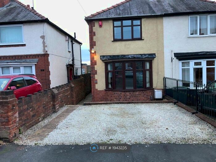 2 Bedroom Semi-Detached House To Rent In Crabourne Road, Dudley, DY2