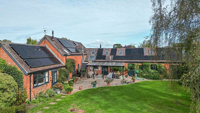 6 Bedroom Detached House For Sale In Copyholt Lane, Lower Bentley, B60