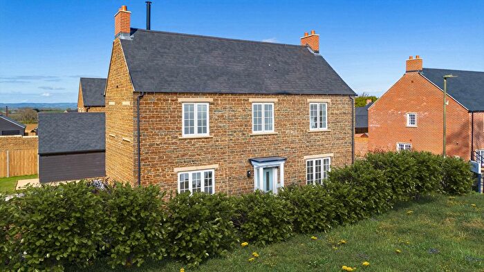 4 Bedroom Detached House For Sale In Stour View, Sibford Ferris, OX15