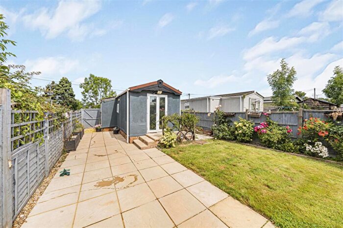 1 Bedroom Mobile Home For Sale In Cranbourne Hall Park, Winkfield, Windsor, SL4