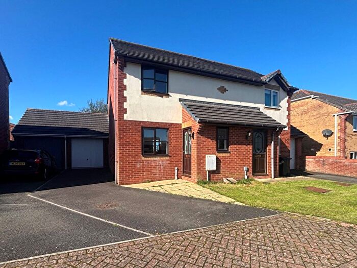 2 Bedroom Semi-detached House To Rent In Elizabeth Road, Bude, Cornwall, EX23