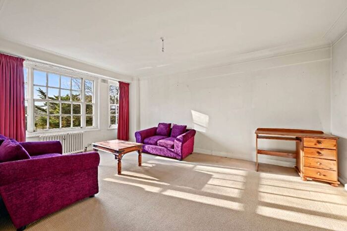 1 Bedroom Flat For Sale In Eton College Road, Chalk Farm, Chalk Farm, NW3