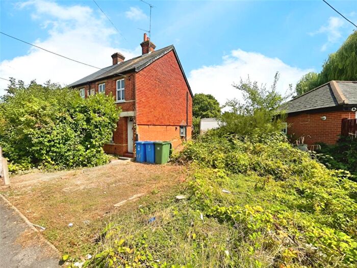 3 Bedroom Semi-Detached House For Sale In Bay Road, Bracknell, Berkshire, RG12