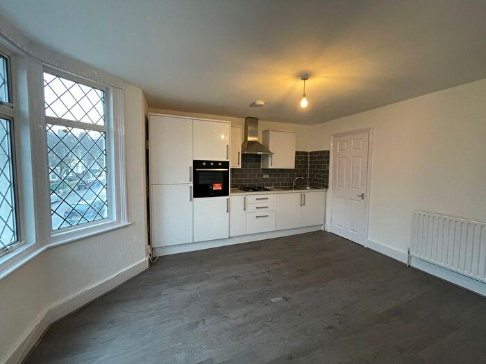 3 Bedroom Flat To Rent In Kashgar Road, SE18