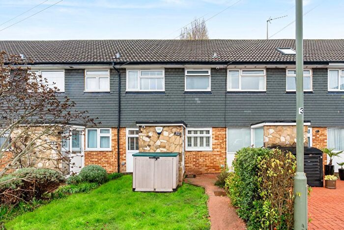 2 Bedroom Terraced House For Sale In Saville Crescent, Ashford, TW15