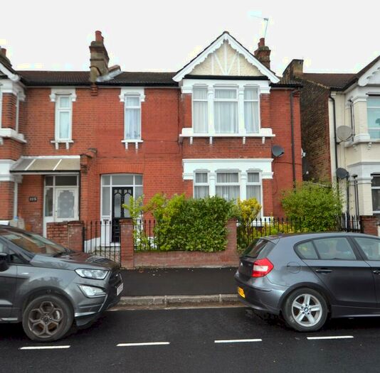 2 Bedroom Flat To Rent In Clements Road, East Ham, E6