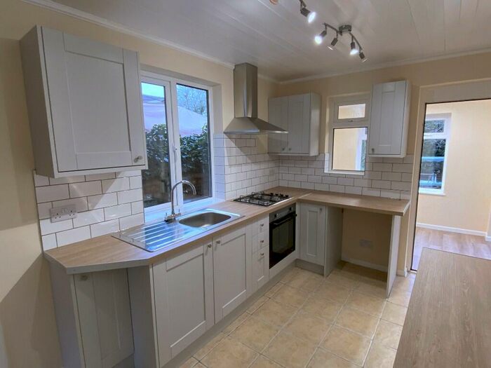 3 Bedroom Semi-Detached House To Rent In Carlton Road, Northampton, Northamptonshire, NN2