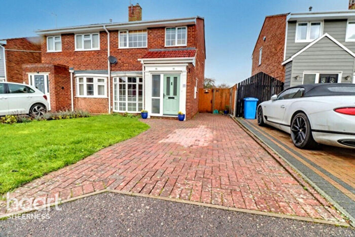 3 Bedroom Semi Detached House For Sale In Sunnyside Avenue, Minster, ME12