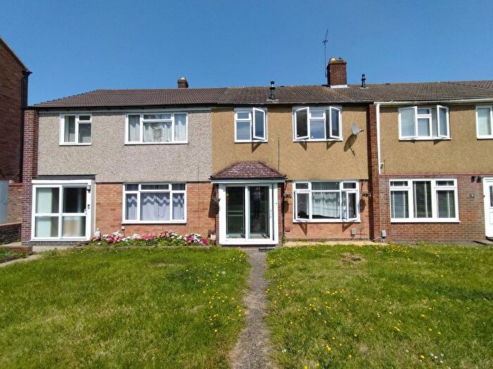 3 Bedroom Property To Rent In Wood Green Way, Cheshunt, EN8