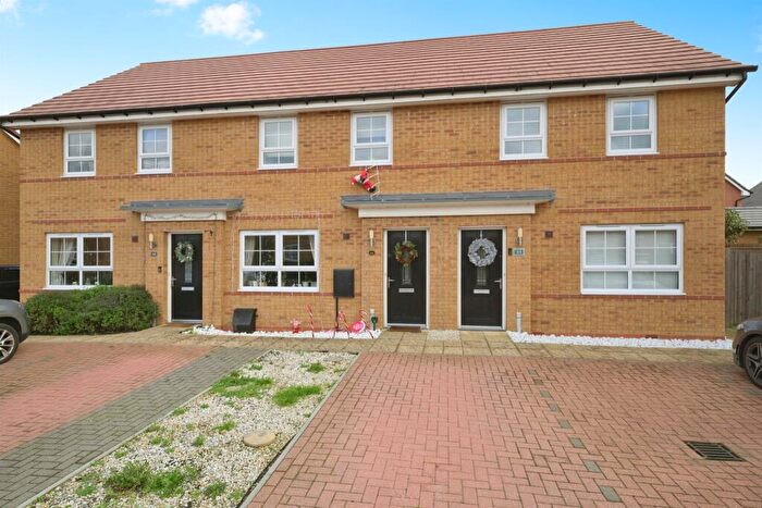 3 Bedroom Terraced House For Sale In Lockwood Way, Hampton Water, Peterborough, PE7