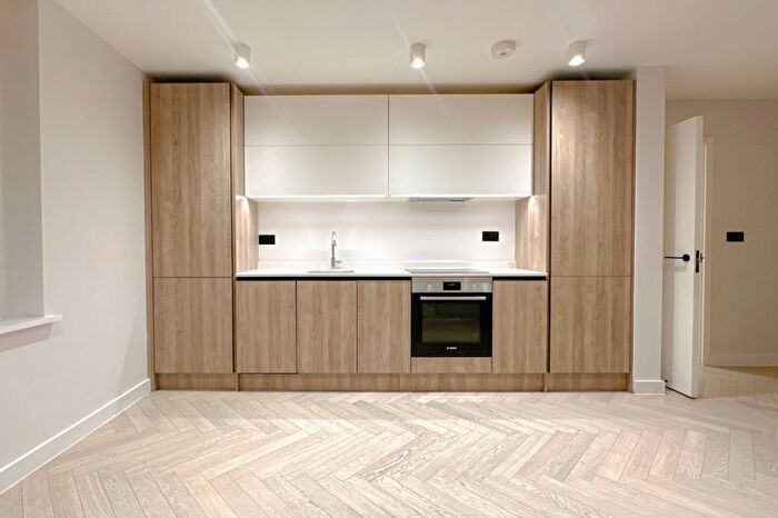 2 Bedroom Flat To Rent In Selby Road, London, SE20