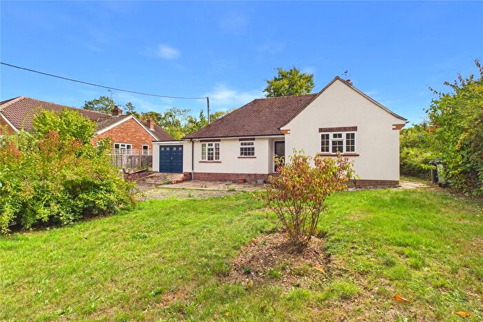 3 Bedroom Bungalow For Sale In Bethesda Street, Upper Basildon, Reading, Berkshire, RG8