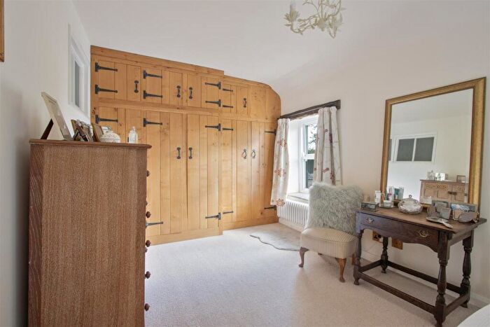2 Bedroom Cottage For Sale In Milken Lane, Far Hill, Ashover, S45
