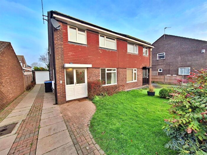 3 Bedroom Semi Detached House For Sale In Knaresborough Close, Carleton, Poulton-le-fylde, FY6