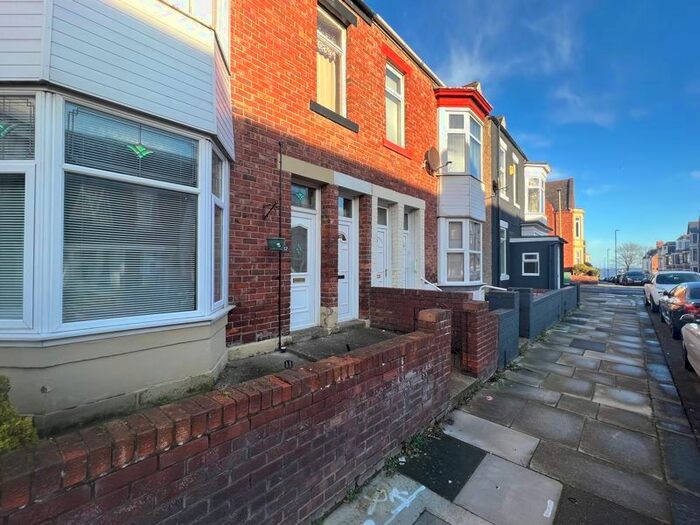 2 Bedroom Flat To Rent In Julian Street, South Shields, NE33