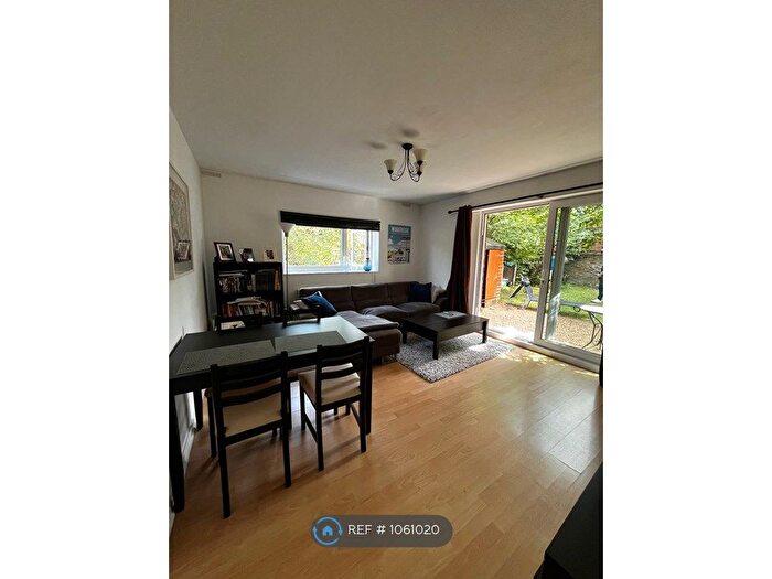 2 Bedroom Maisonette To Rent In South Terrace, Surbiton, KT6