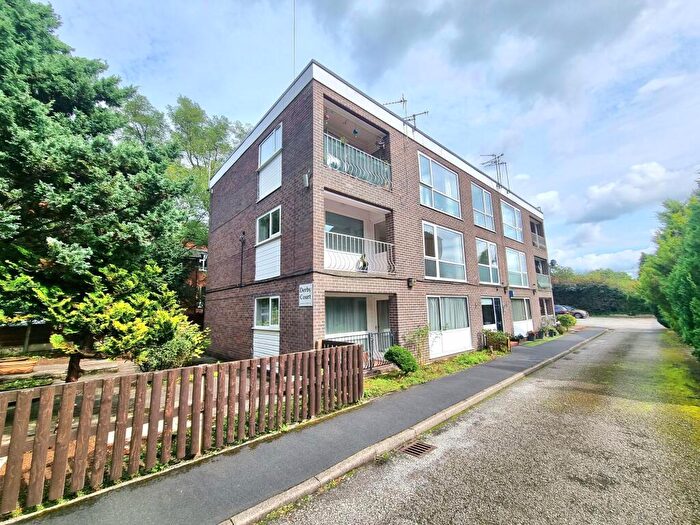 2 Bedroom Flat For Sale In Derbyshire Road, Derby Court, M33