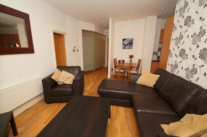 2 Bedroom Flat To Rent In George Street, Nottingham, NG1
