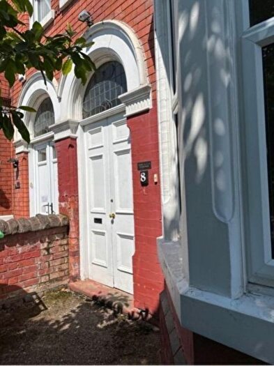 1 Bedroom Studio To Rent In Leslie Road, Forest Fields, NG7