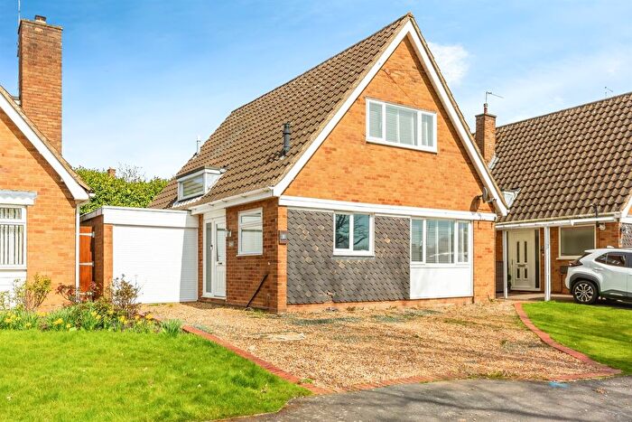 3 Bedroom Detached House For Sale In Pinetrees Close, Hackleton, Northampton, NN7