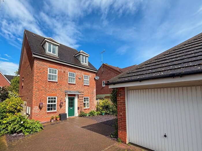 5 Bedroom Detached House For Sale In Monks Way, Shireoaks, S81