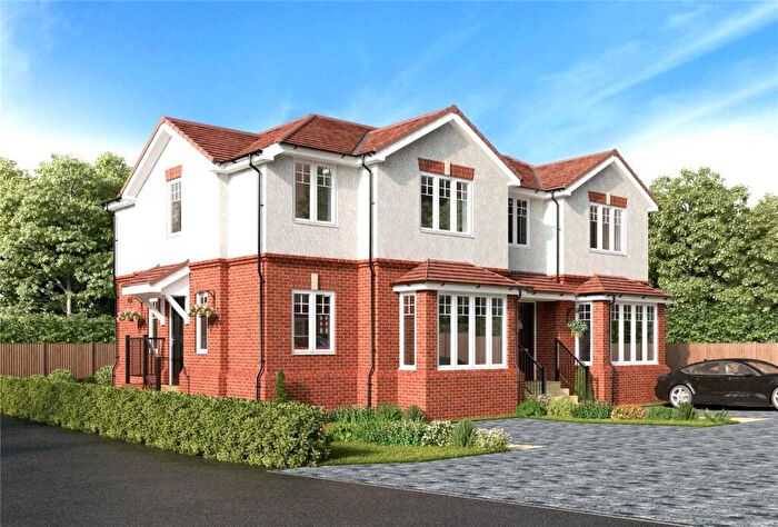 3 Bedroom Semi Detached House For Sale In Beverley Close, Weybridge, KT13