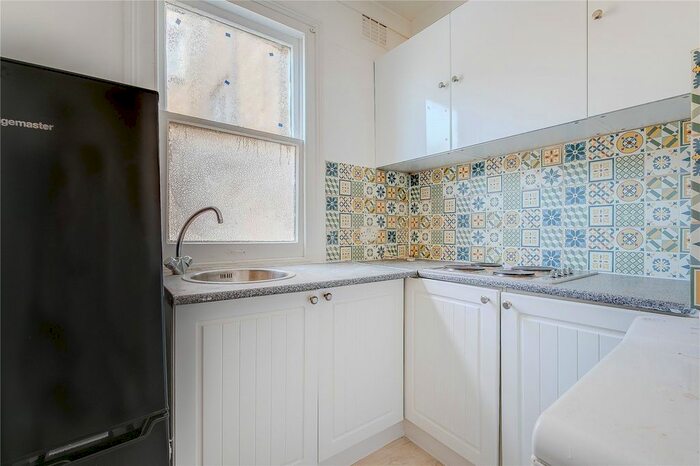 Studio To Rent In Sutton Court Road, Chiswick, W4