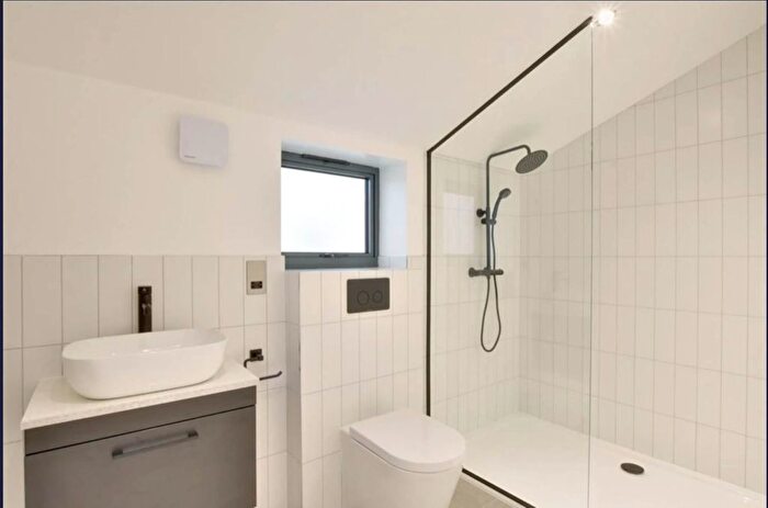 2 Bedroom Flat To Rent In Blackheath Road, Greenwich, SE10