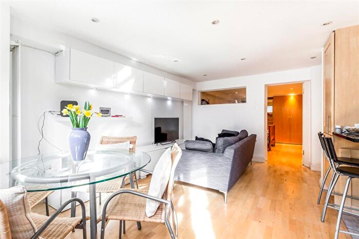 1 Bedroom Apartment To Rent In Northolme Road, Highbury, N5
