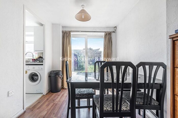 4 Bedroom House To Rent In Wilson Avenue, Mitcham, Surrey, CR4