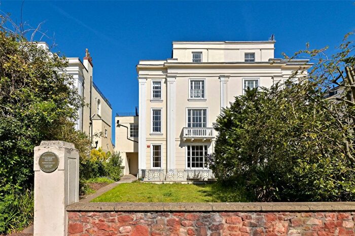1 Bedroom Flat For Sale In Oakfield Road, Clifton, Bristol, BS8