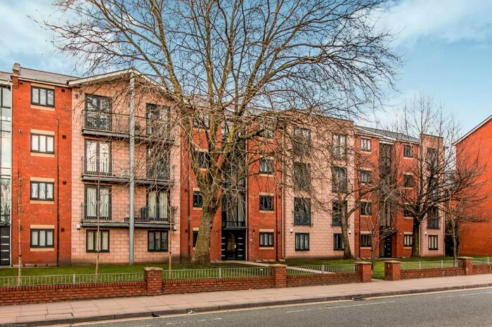 2 Bedroom Flat To Rent In Meridian Square, Stretford Road, Hulme, Manchester, M15