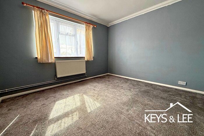 1 Bedroom Flat For Sale In Highfield Link, Romford, RM5