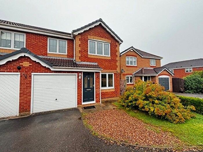 3 Bedroom Semi Detached House To Rent In Pemberley Chase, Sutton-In-Ashfield, NG17