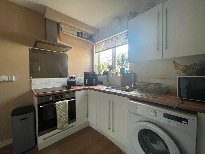 2 Bedroom Terraced House To Rent In Riviera Parade, Doncaster, DN5