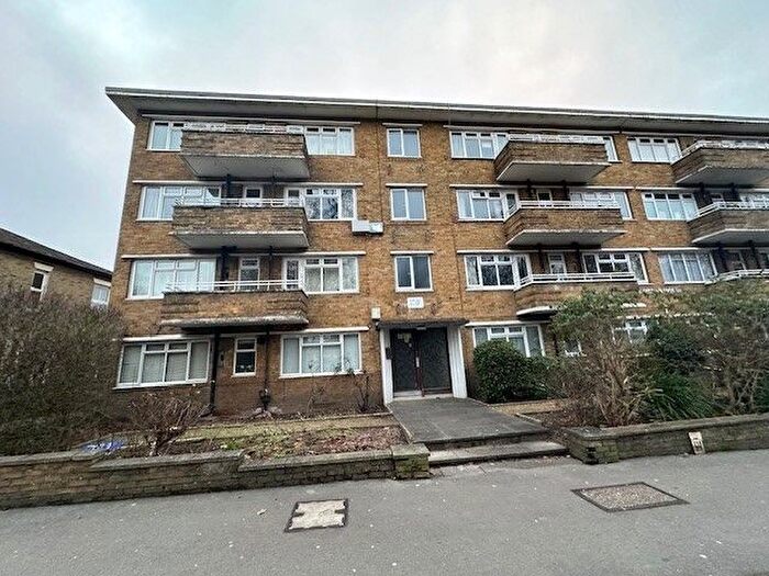 1 Bedroom Flat To Rent In Dornan House, Southampton, SO17